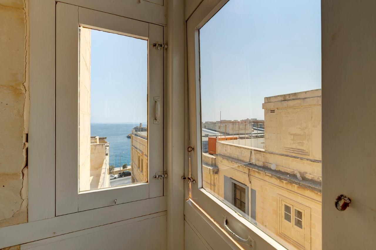 Luxurious 2Br Apartment In バレッタ エクステリア 写真