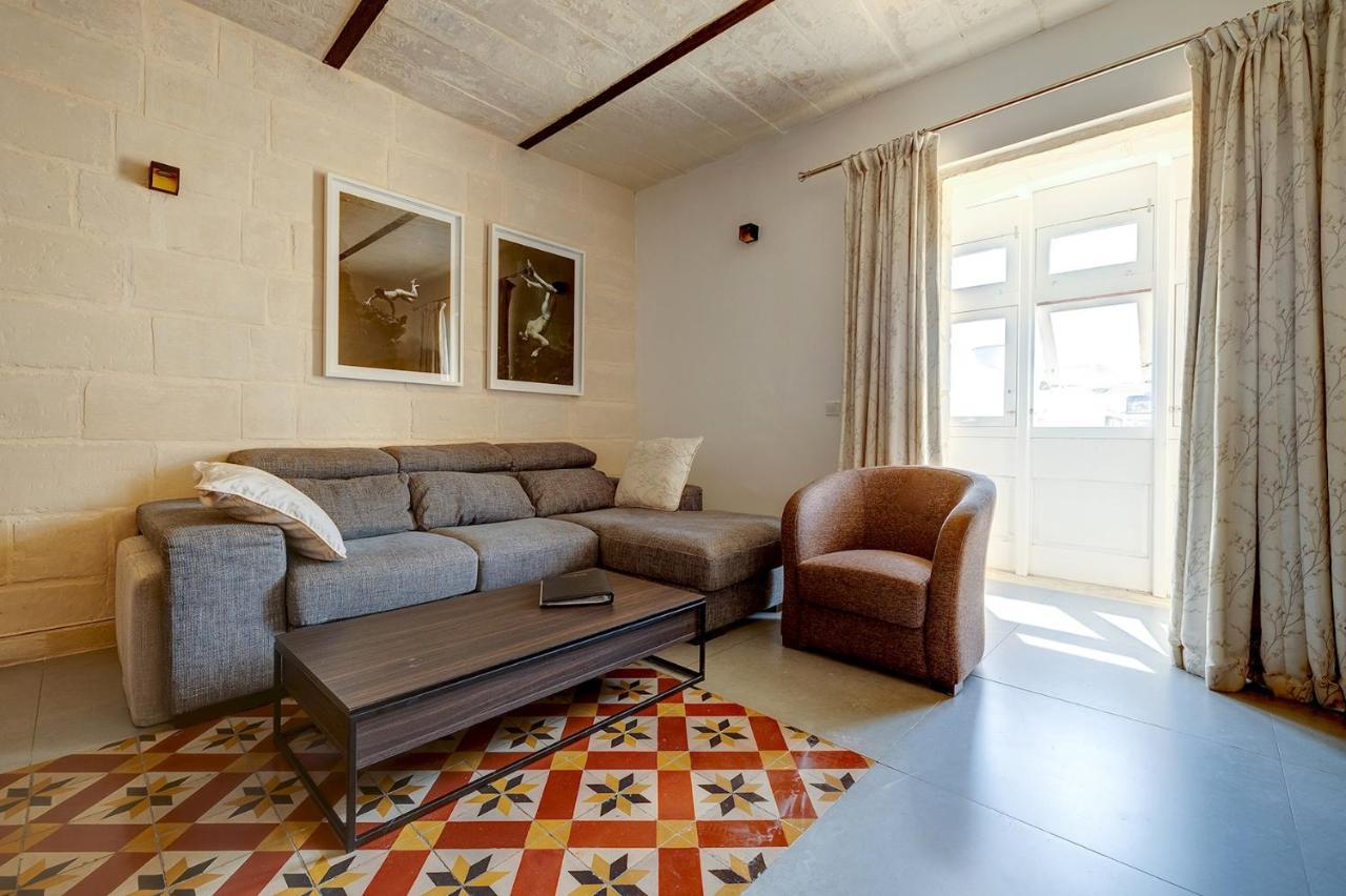 Luxurious 2Br Apartment In バレッタ エクステリア 写真