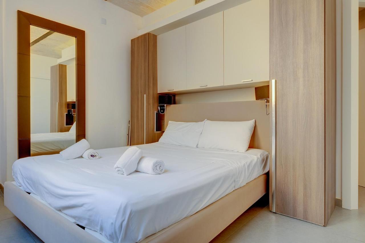 Luxurious 2Br Apartment In バレッタ エクステリア 写真